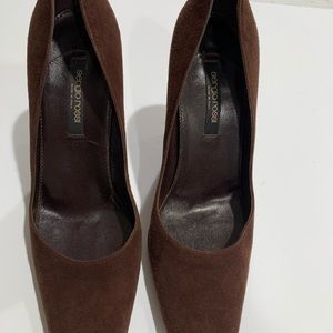 Sergio Rossi size 8 platform squared toe brown suede  pumps.